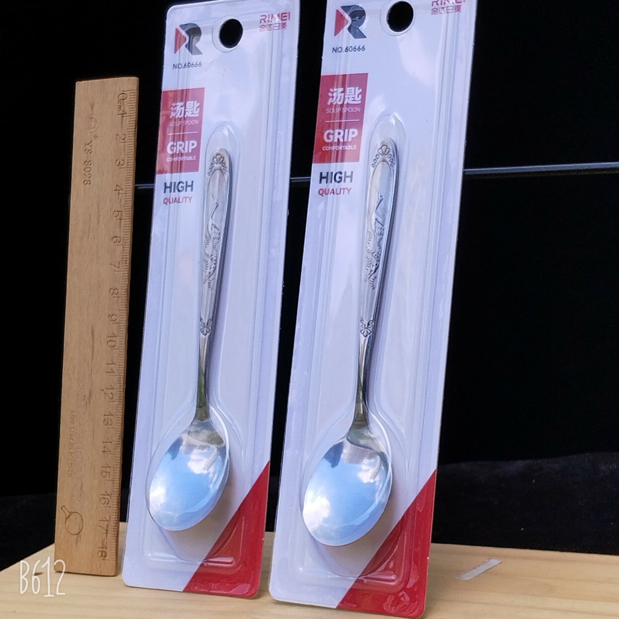 Nueva moda caja de dibujos animados de acero inoxidable regalo snack cubiertos set estudiantes portátiles cucharas al aire libre palillos