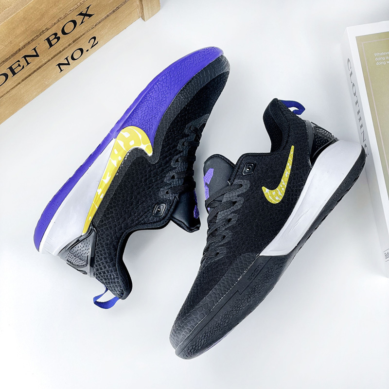 Authentic Kobe Bryant Basketball Shoes Men's Low-Top Kobe Mamba Spirit 2 Actual Combat 5Th Generation Irving 7 James 18 Durant 4