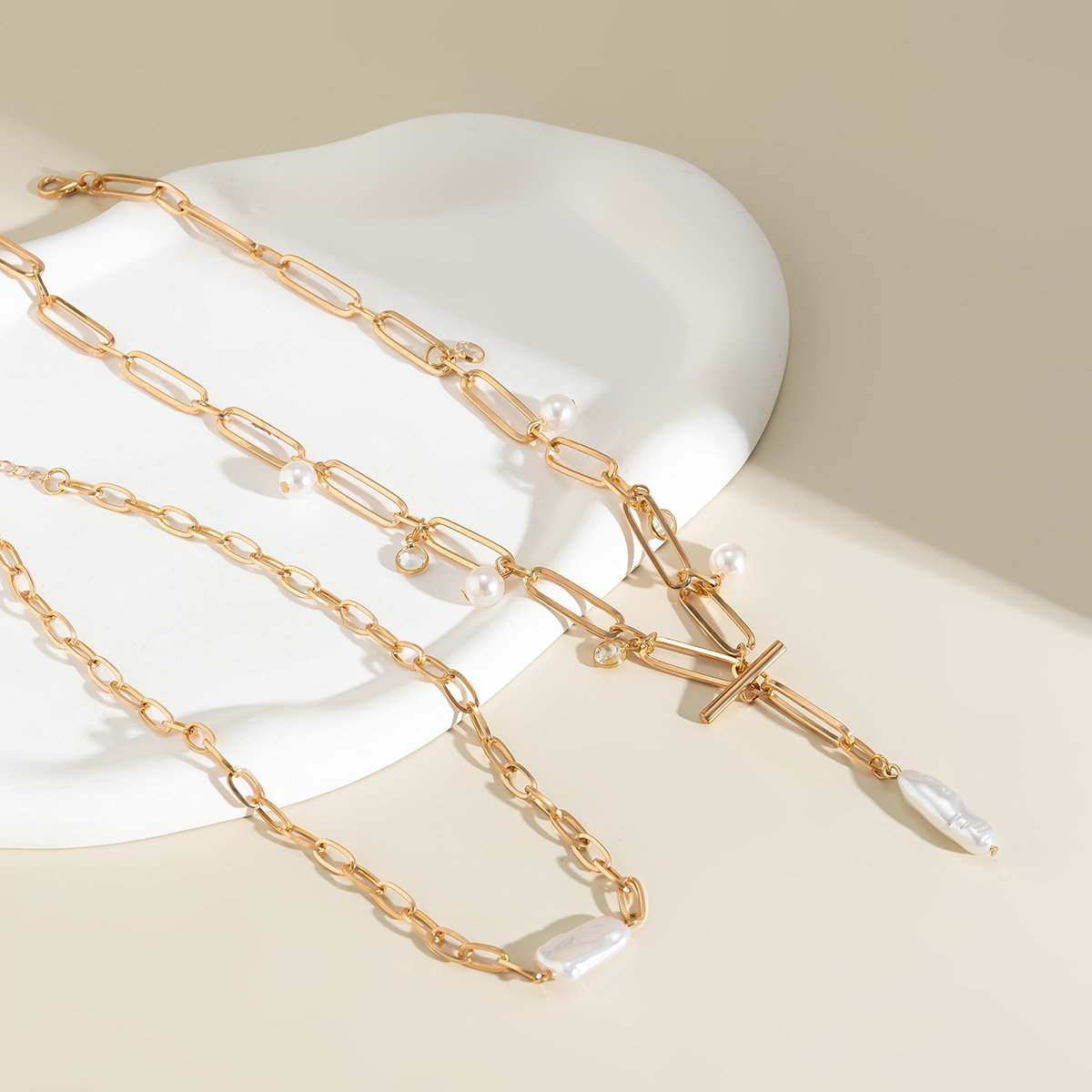 32g Weight Iron Pendant Material Necklace Classification Iron Chain Material 1 Piece Quantity Date, Tea Party Occasion Imitation Pearl, Iron Material Geometric Pattern Women's Gender Plating Design Elegant, Simple Style Style Elegant Simple Style Geometric Imitation Pearl Iron Wholesale Necklace 4
