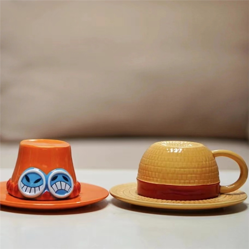 Uno de los piratas perímetro luffy sombrero taza coleccionista ASL sombrero dibujos animados taza de cerámica doméstica decoración de escritorio creativa