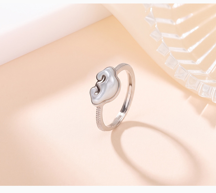 Nhẫn nữ bạc 925 mạ vàng đính đá trắng hình như ý, phong cách tân cổ điển sang trọng — Bạc chi tiết 4