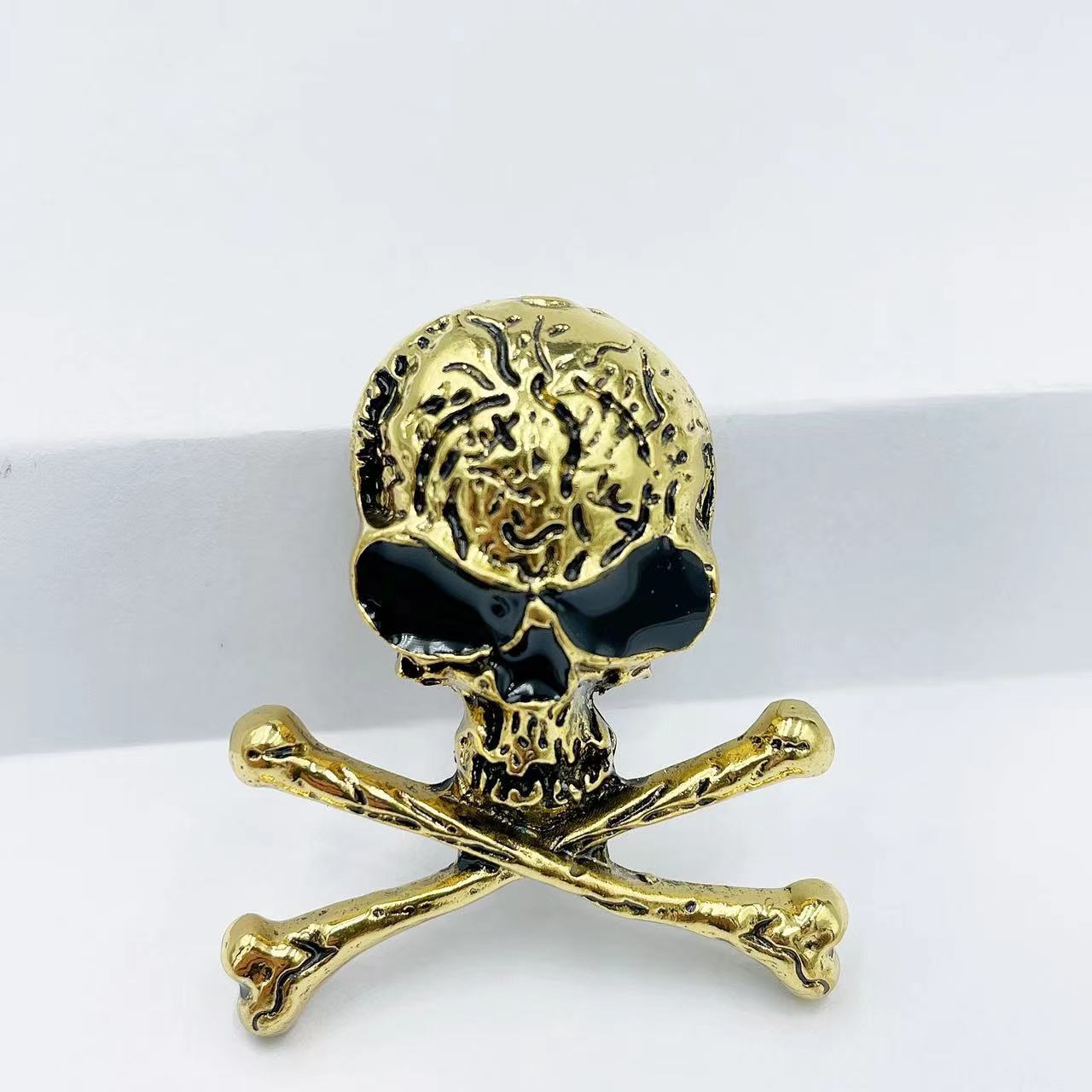 Halloween Festival Skull Pattern Funny Pin Skull Alloy Plating Unisex Corsage