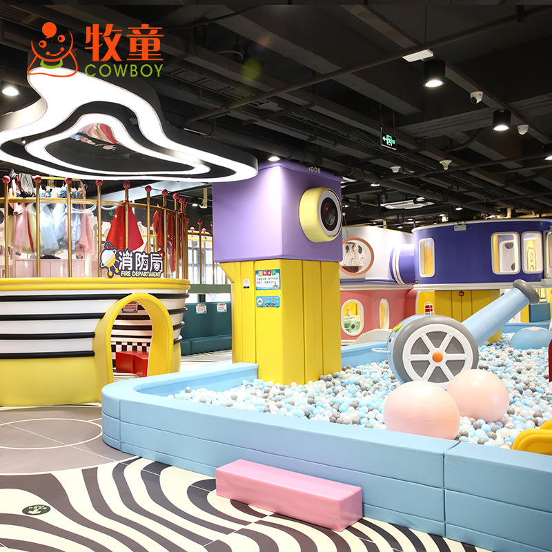 Paraíso slide diseño macaron travieso Castillo océano bola al por mayor travieso Castillo fabricante de instalaciones de diversión