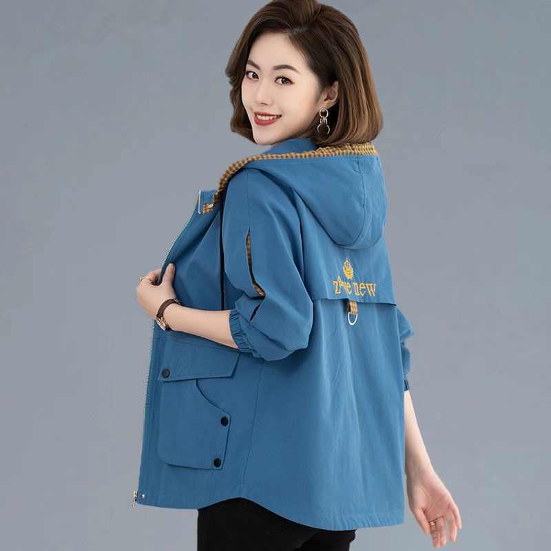 Short autumn jacket with hood for leisure