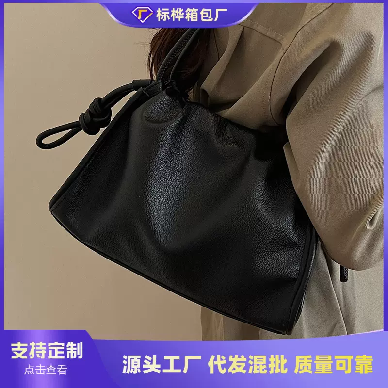 外单小众设计感褶皱腋下包女2025新款百搭文艺单肩包大容量斜挎包