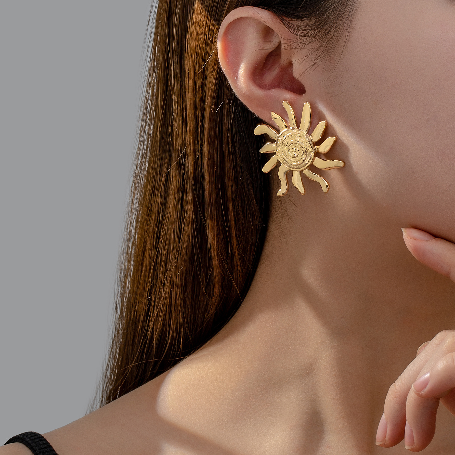 Ear Studs Classification 1 Pair Quantity 1 Pair Elegant Sun Alloy Metal Women's Ear Studs