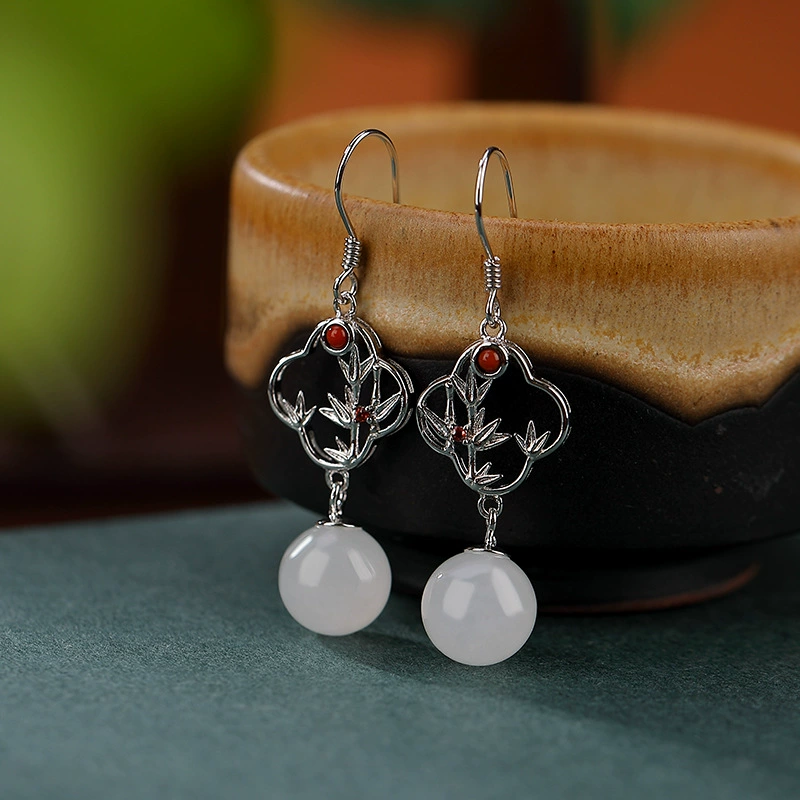 壹鹿银 Platinum bamboo earrings from Khotan district white jade, silver 925 sample, four-leaf clover, bright catchy style