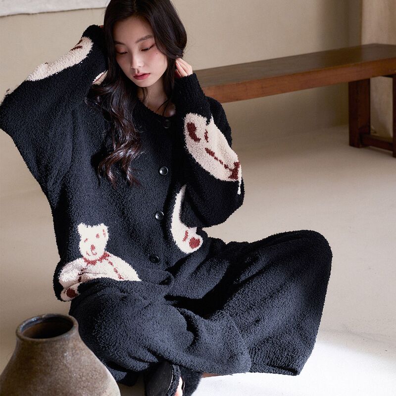 Autumn and Winter Pajamas for Women, Half Velvet, Soft and Loose, Cartoon Bear, Can Be Worn Outside, Warm and Heated Coral Velvet Home Clothes Autumn and Winter Pajamas for Women, Half Velvet, Soft and Loose, Cartoon Bear, Can Be Worn Outside, Warm and Heated Coral Velvet Home Clothes