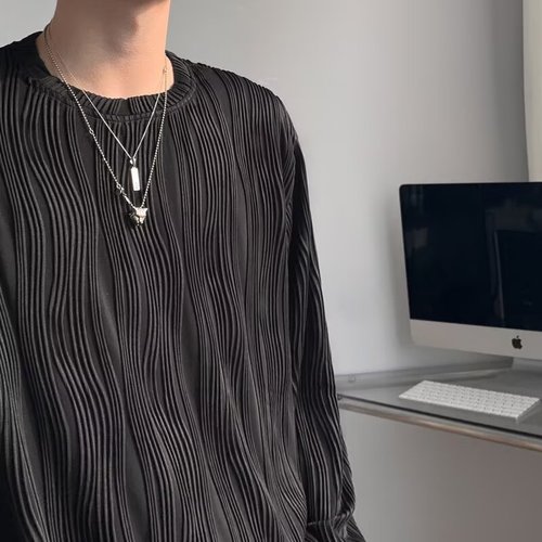 Men's Loose Pleated Texture Long Sleeve T-Shirt with Round Neck - Autumn Style, Korean Version, Casual and Trendy