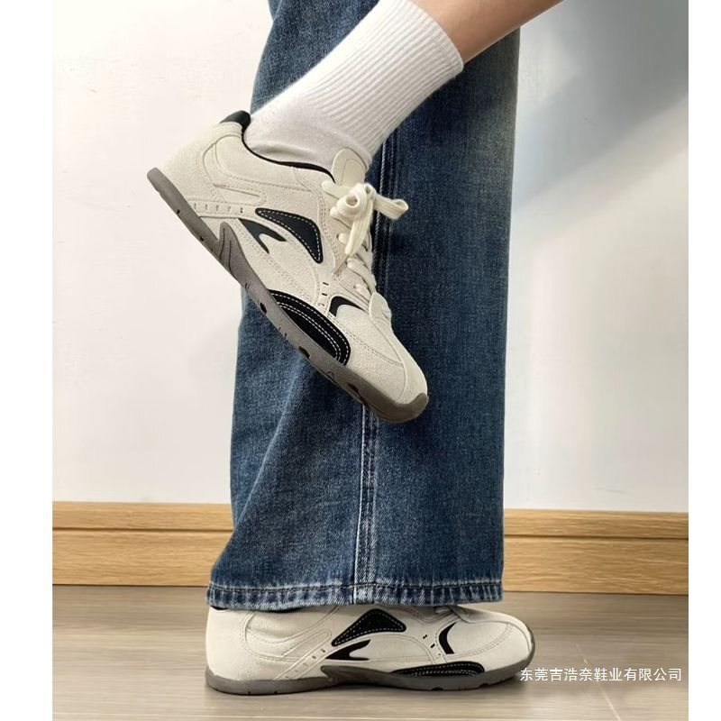 Retro German-style training shoes, new autumn model for outdoor wear, versatile casual lightweight sneakers for female students, trendy women's shoes Retro German-style training shoes, new autumn model for outdoor wear, versatile casual lightweight sneakers for female students, trendy women's shoes