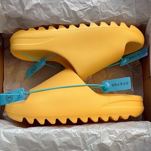 Ҭ����Ь�п��ײ�ʺ���ļ�2025�¿���ʿ�⴩ɳ��һ�֛�Ьyeezy