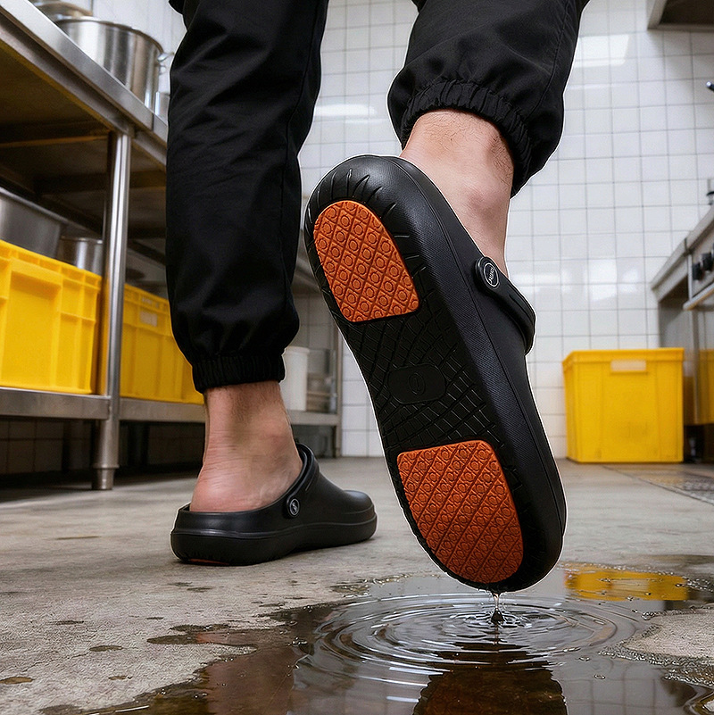 Antislip chef-werkschoenen van topkwaliteit, speciaal ontworpen voor de keuken, het hotel en de horeca. Waterdichte en oliebestendige veiligheidswerkschoenen voor mannen en vrouwen._voghion.com