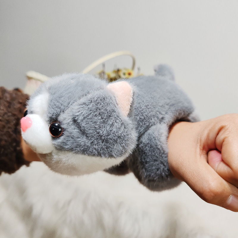 Pulsera de peluche de capibara con cola que se mueve, juguete de peluche de capibara, pequeño colgante, venta al por mayor