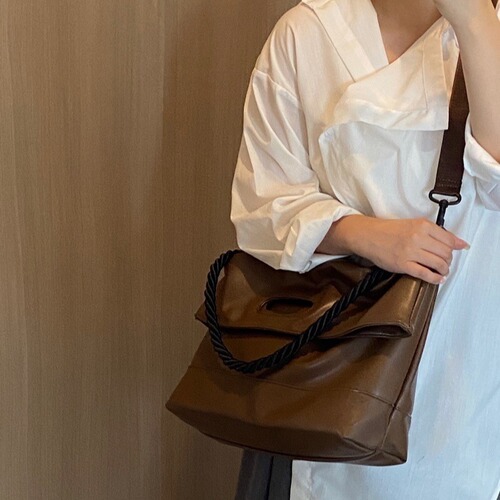 2024 spring new high-end soft leather PU women's bag large capacity simple commuter student shoulder tote bag large bag