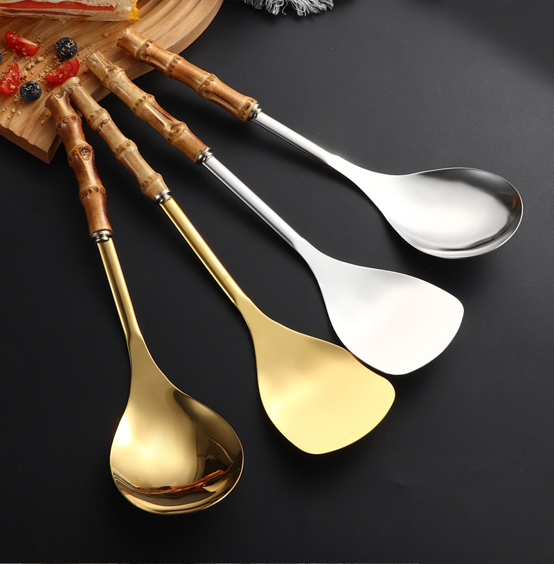 Espátula de cocina de acero inoxidable con mango de bambú_voghion.com