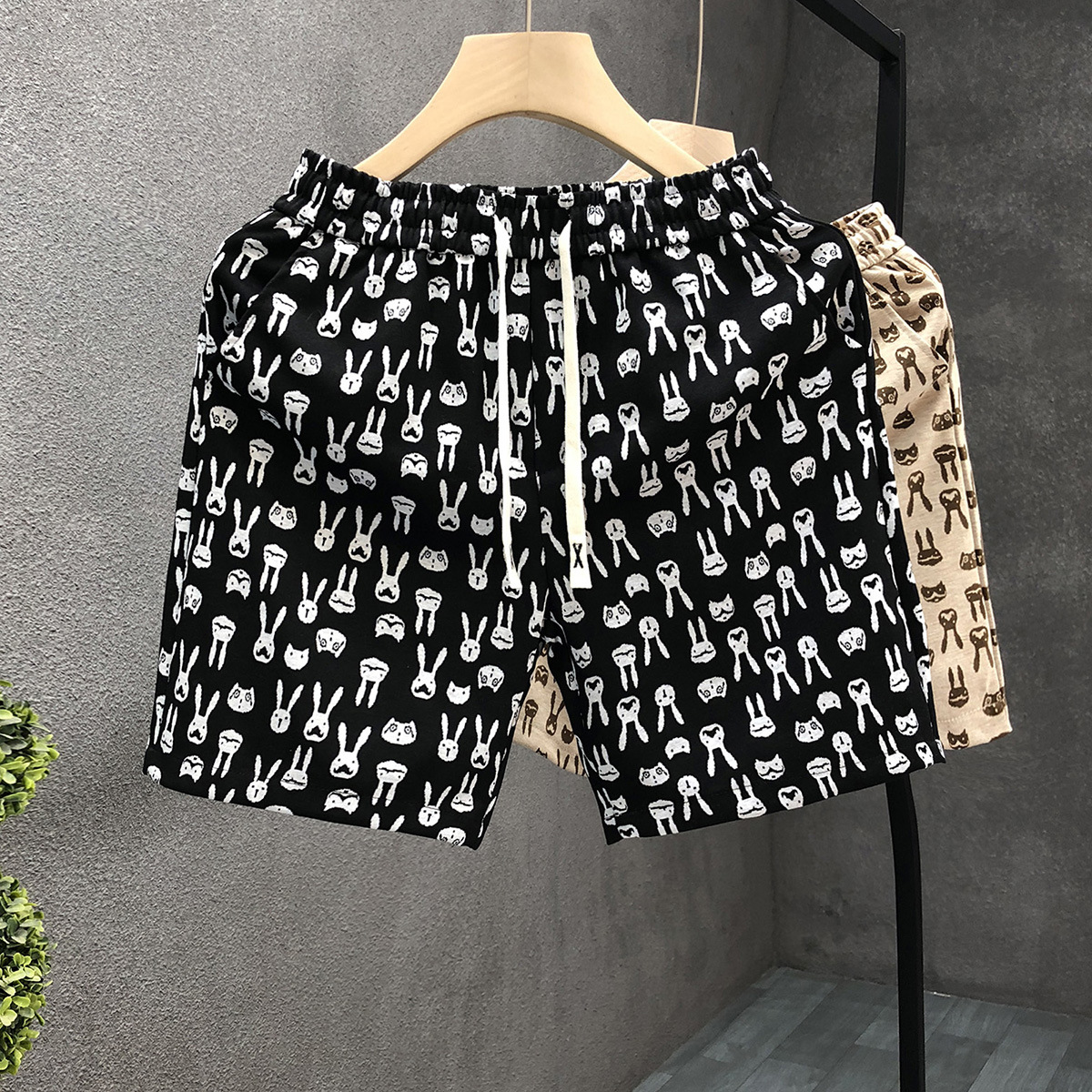 Unisex Rabbit Print Beach Shorts, Loose Fit Casual Summer Shorts With All-Over Pattern For Street Style And Vacation_viptrois.com