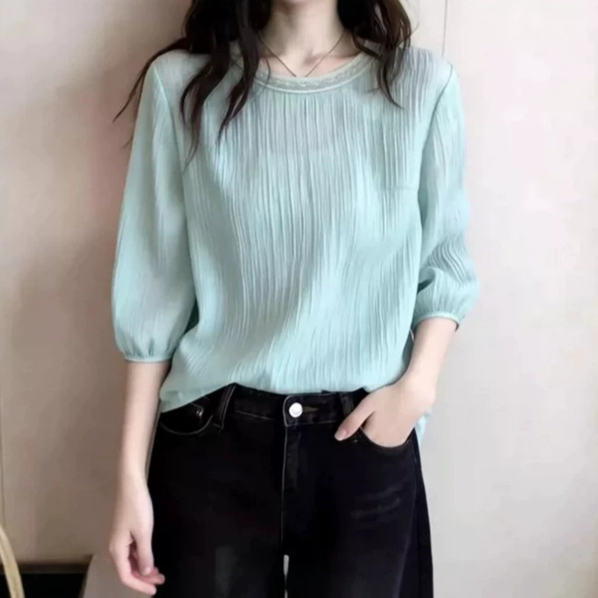 High-End Mint Green Textured Mid-Sleeve Top for Women 2026 Gentle Style Round Neck Lace Edge Design Niche Shirt