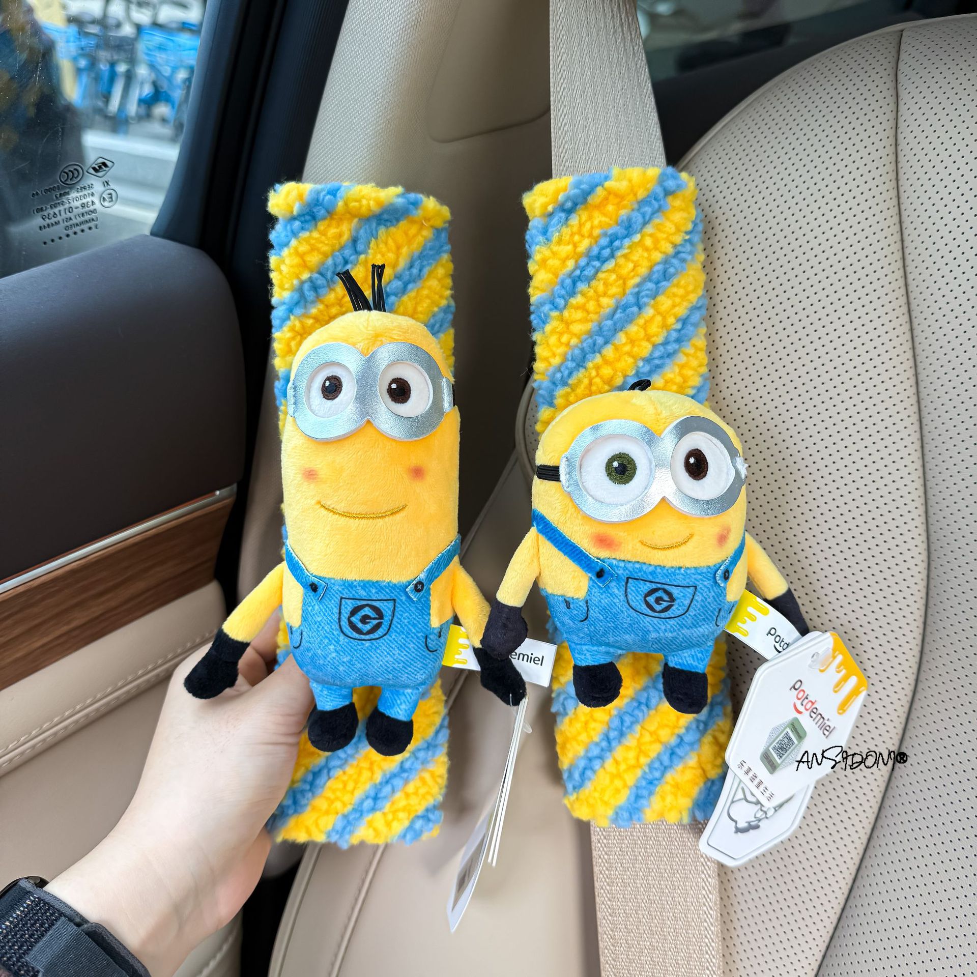 Authentic Minions Car Seatbelt Shoulder Pads Car Accessories Interior Decorations Gift for Female Friends New Car Gift