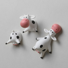 Cow fridge magnet, cartoon cute 3D resin magnetic sticker DIY creative magnetic fastener wholesale magnetic sticker