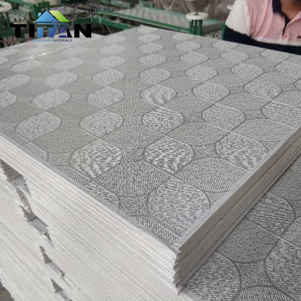 600*600 Techo de techo de aislamiento térmico absorbente de sonido Techo de yeso Techo de pvc Película de aluminio Placa de yeso