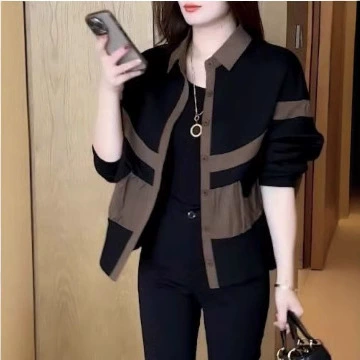 Лето 2025, новый стиль, короткая куртка контрастного цвета, женский стиль, свободный и универсальный повседневный уменьшающий возраст кардиган, куртка-топ