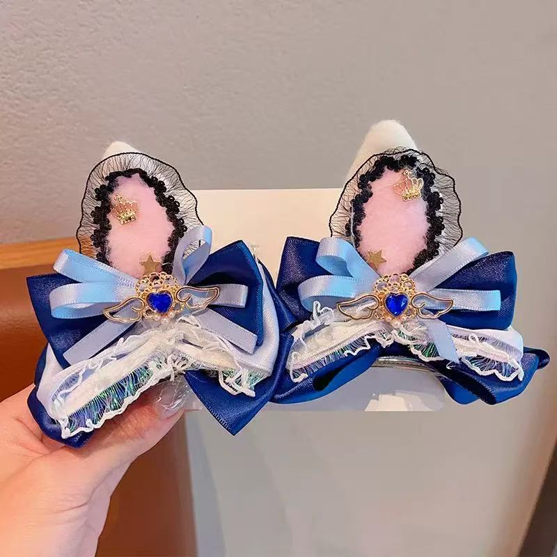 A pair of judy hairpins