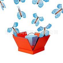 2025跨镜新款惊喜手工制作情人节生日蝴蝶鲜花蛋糕手镯项链爆炸盒