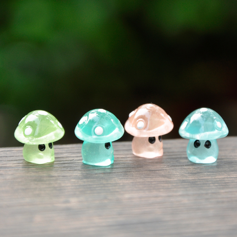 Nuevo mini resina luminosa seta pequeño modelo creativo lindo ojos colorido pequeño seta micro paisaje decoraciones