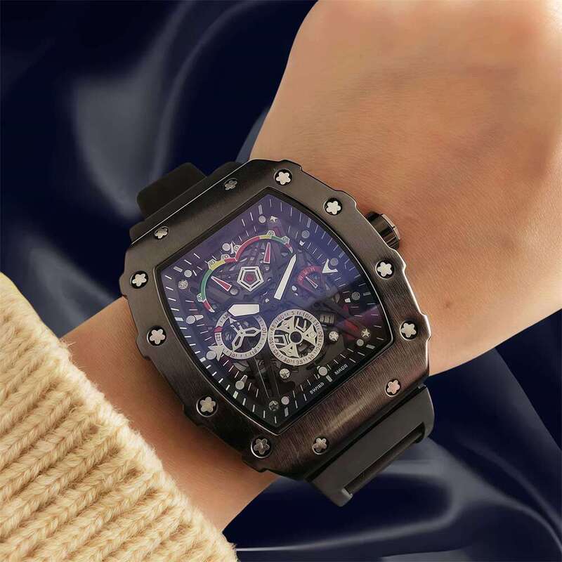 Walking Space Moon Astronaut Fashion Unisex Watch Barrel Luminous Hollow Mechanical Flywheel Watch Walking Space Moon Astronaut Fashion Unisex Watch Barrel Luminous Hollow Mechanical Flywheel Watch