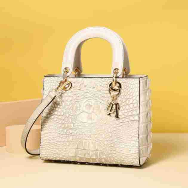 Túi xách nữ Lady Dior họa tiết xương cá sấu – thiết kế satchel quai xách tay, đeo chéo chi tiết 1