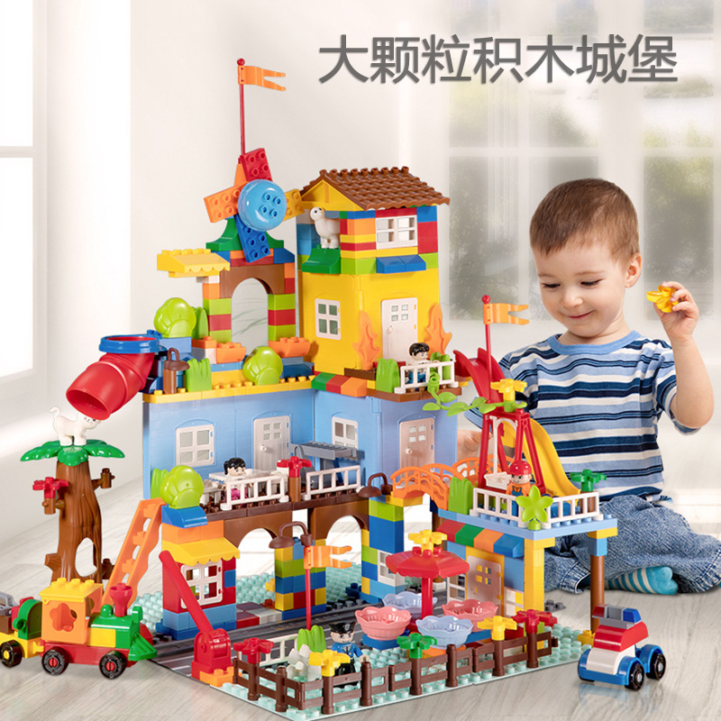 Wholesale castle building toy scene change paradise and children over 3 years old puzzle large particle building blocks