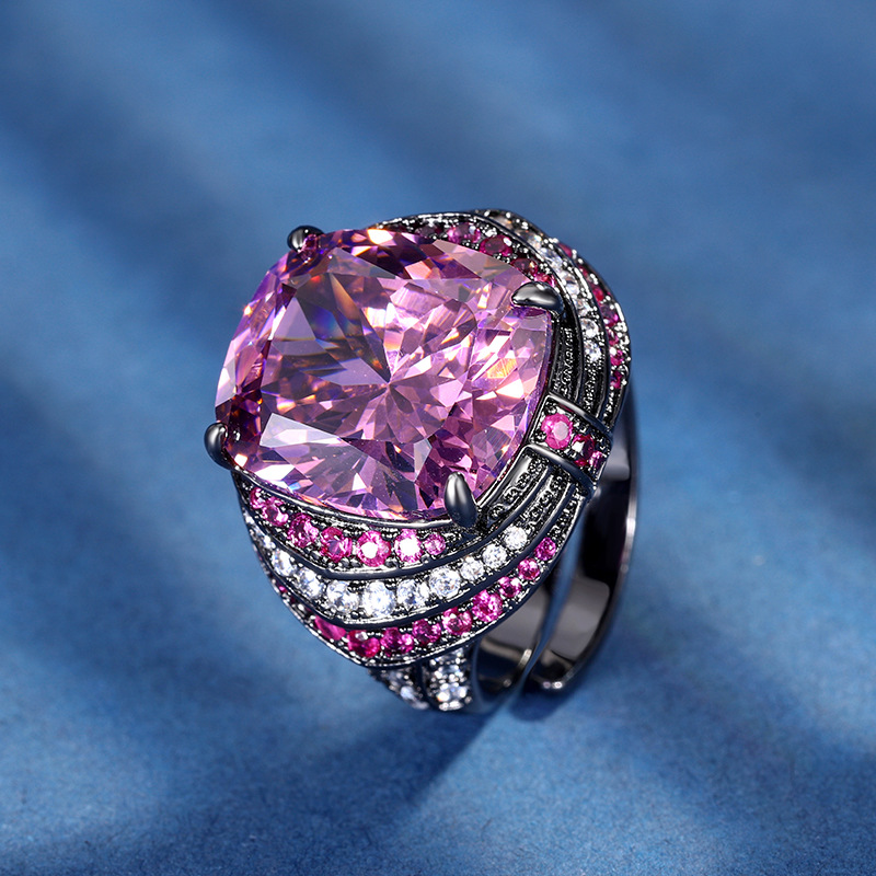 2024 nueva joyería Zhuang Shengsheng, fondo de cobre chapado en oro, tesoro de color de simulación, corindón, grasa, rectangular, anillo 14*16, punto femenino