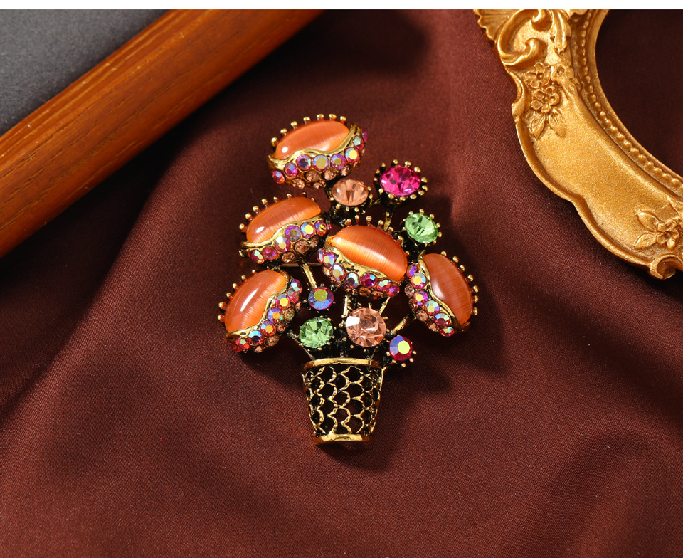 Retro Style Retro Pin Flower Alloy Inlay Cat's Eye Stone Unisex Brooches