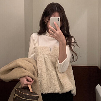 Korean Chic Winter Vibe Stylish Youthful Design Gentle Temperament Layered Lamb Wool Camisole for Women Korean Chic Winter Vibe Stylish Youthful Design Gentle Temperament Layered Lamb Wool Camisole for Women