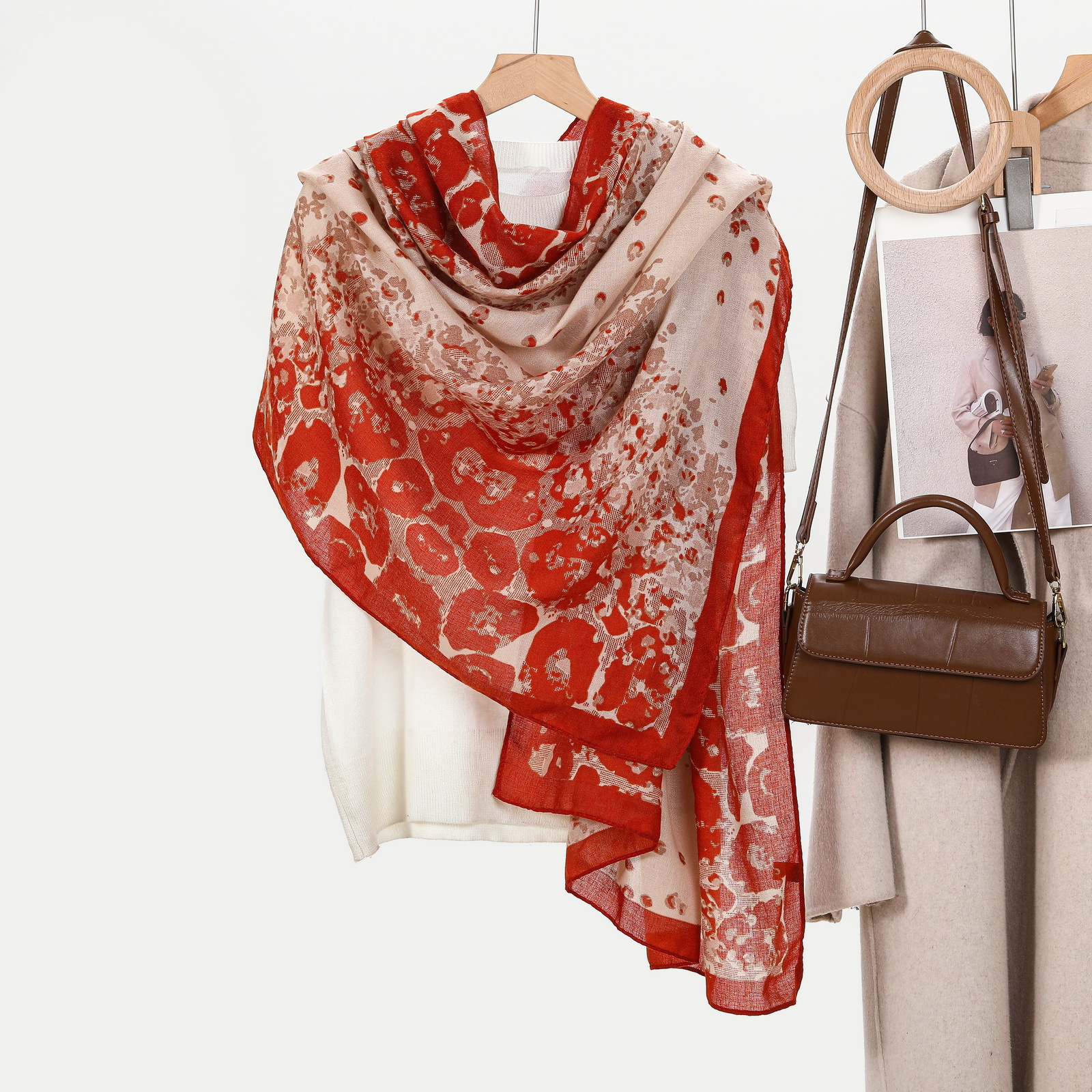 스톤 패턴 롱 스카프 레드