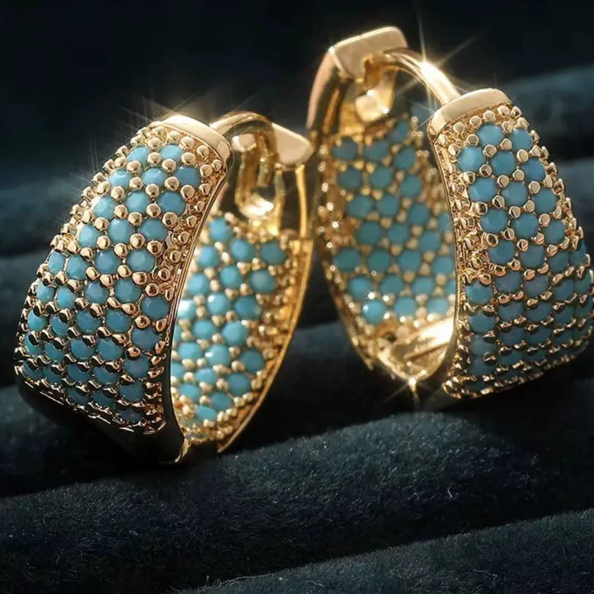 Серьги бирюзовые, медная циркония, изделие золото 750