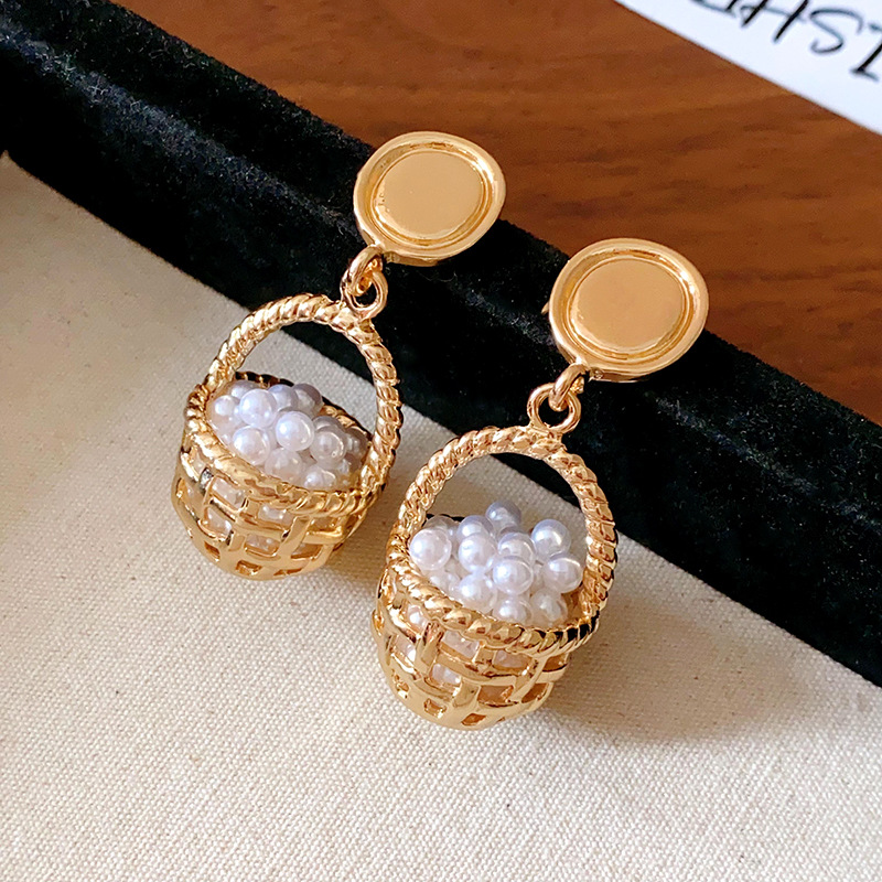 21g Weight 925 Sterling Silver Ear Needle Material Earrings Classification Park, Masquerade, Date Occasion Imitation Pearl Material Geometric Pattern Women's Gender Inlaid Pearls Design Retro Style Silver Needle Cabas Artificial Pearl Earrings Retro Unique Design Earrings Niche Exquisite New Earrings Wholesale 8