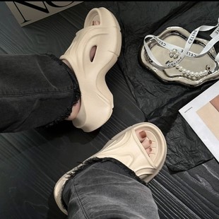 ������߷�����Ӽҕr�Л���Ь����ܛ�׸ЌW����2025��ƷŮ��EVA