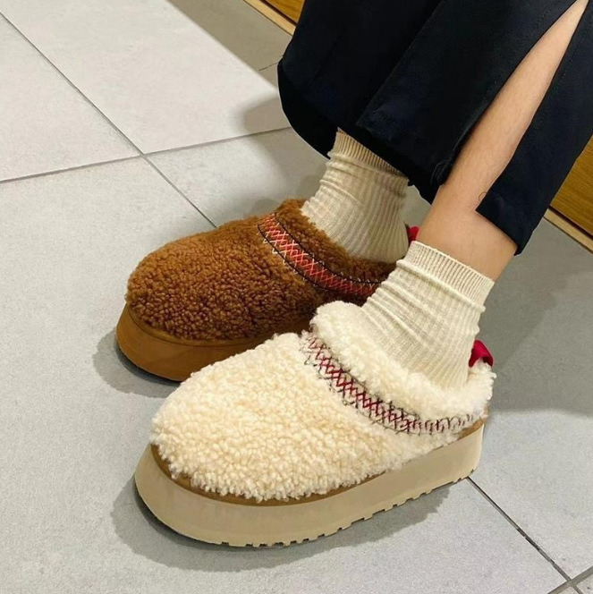 One-piece Cotton Boots Slippers Fur fleece-lined Non-slip Women's Shoes Ethnic Style Weaver Thick-soled Snow Boots Women's Inner Height Increasing Fur
