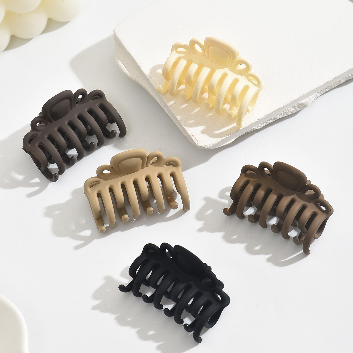 Doble fila de dientes clip de cabello medio clip de cabello de plástico esmaltado para mujeres cabeza trasera clip de cabello adornamiento clip de cabello 4.5CM