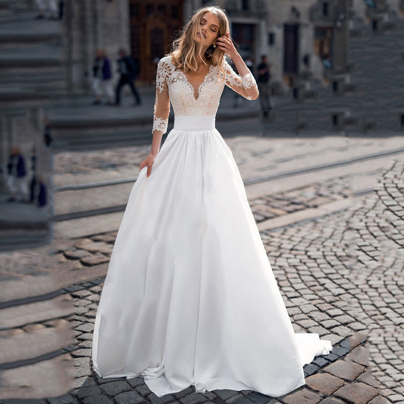 Foreign Trade European and American 2025 New Wedding Dress Deep V Long Sleeves Elegant Slimming Lace Small Train Court Wedding Dress Travel Photography