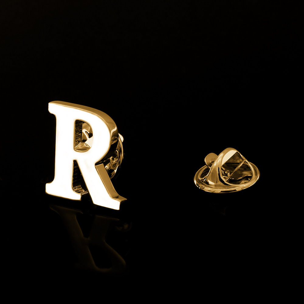 [Cobre puro de doble capa de galvanoplastia sin inventario] Joyería de los hombres de moda 26 letras broche collar pin insignia al por mayor