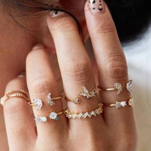 Cross-Border European and American Diamond Set Ring Butterfly Gold Ring Girls Retro Accessories Crystal Jewelry Wholesale