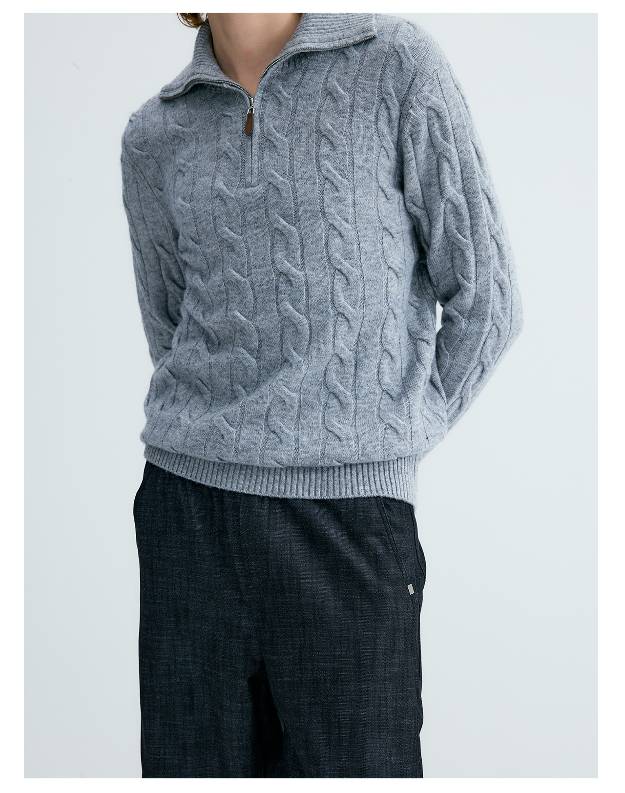 UNF 530g Cable-Knit Half-Zip Polo Sweater