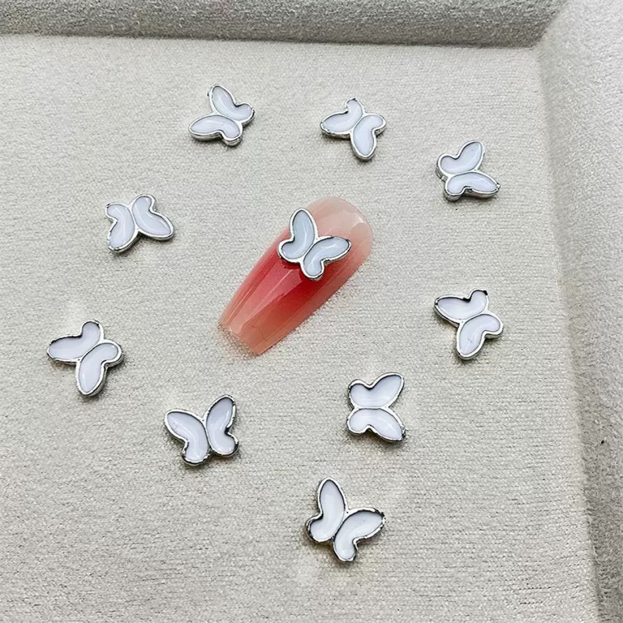 Trendy Popular Nail Art Shell Butterfly Mother-Of-Pearl Jewelry Nail Alloy Edge Butterfly Gemstone Nail Stickers Decoration