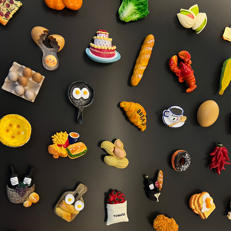Three dimensional fridge magnet