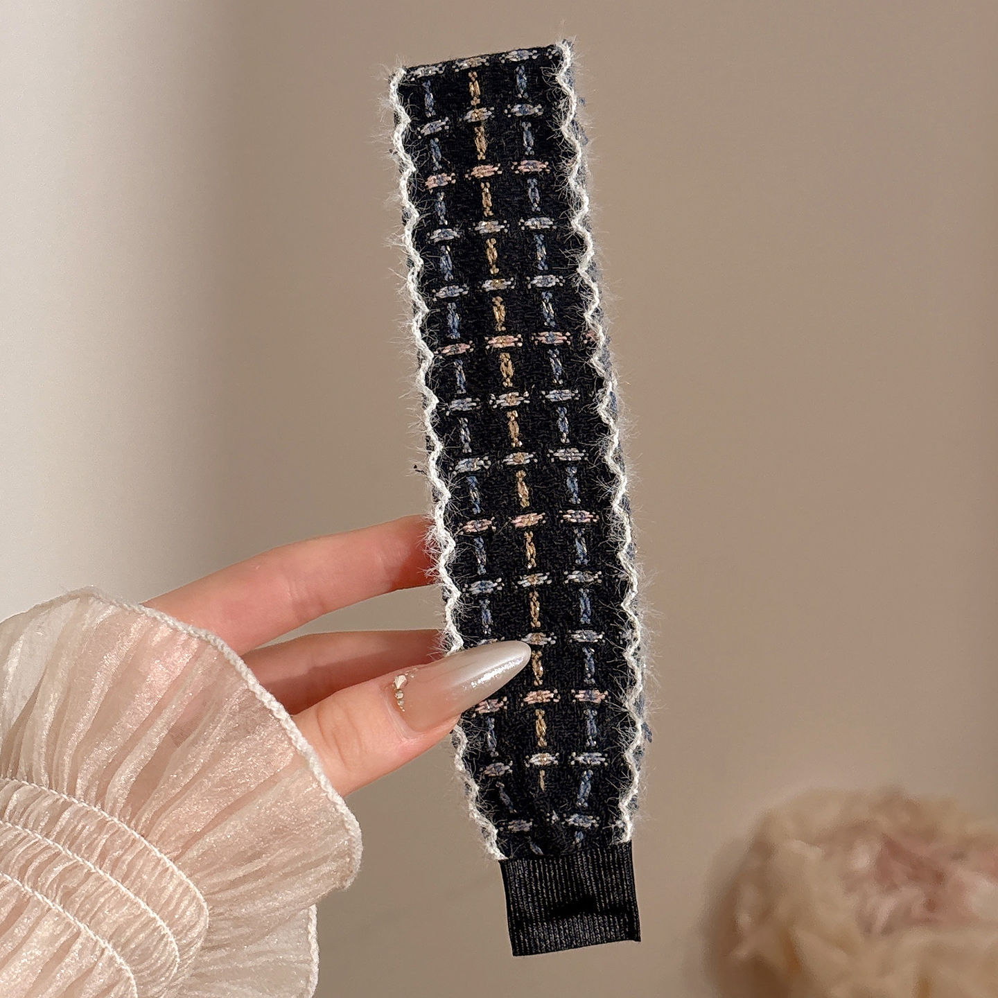 Retro bordado de punto velcro cinta de cabello 2025 nuevo niño acabado de cabello artefacto dulce pegatinas de frange al por mayor