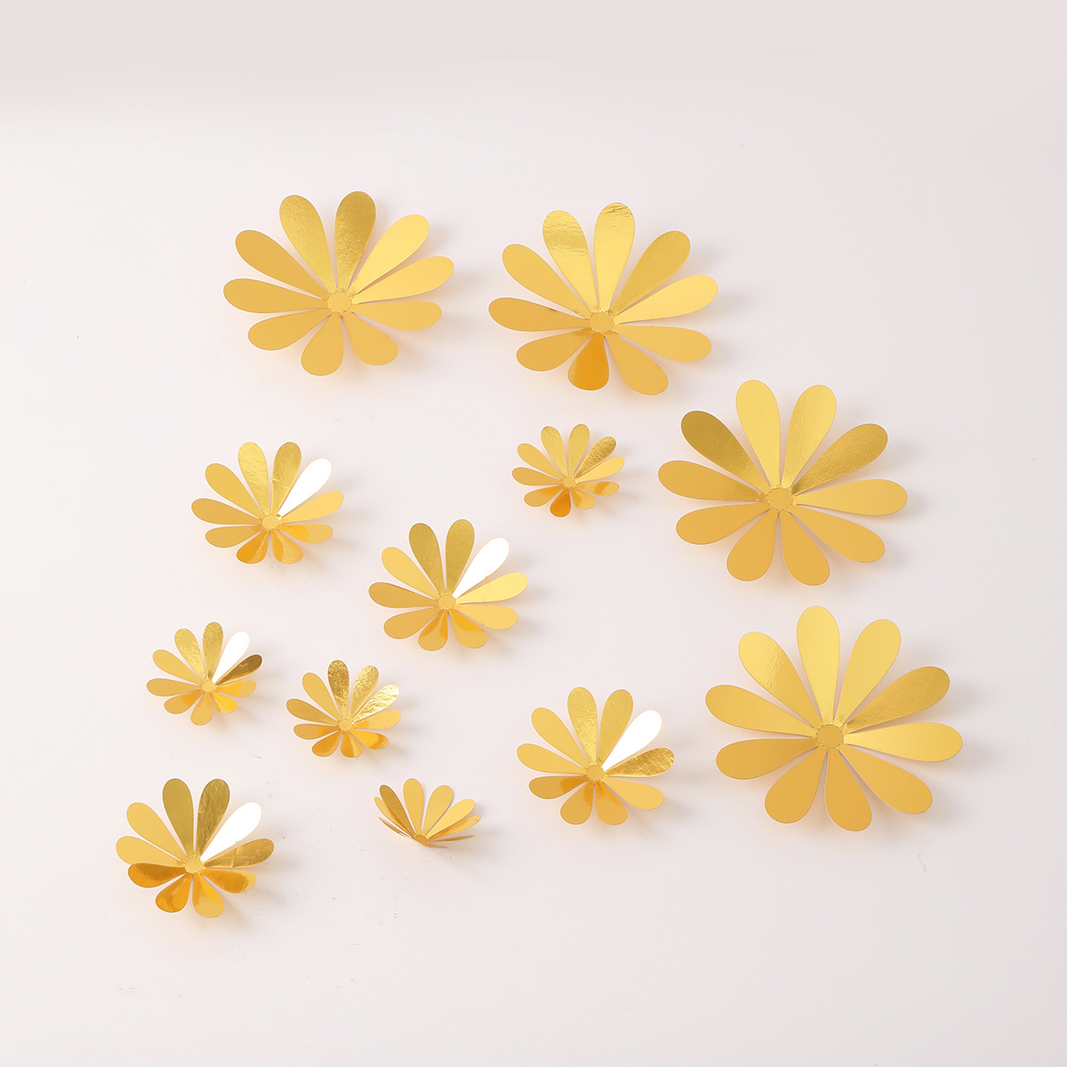 Lot de 12 autocollants muraux 3D en forme de fleurs, métallisés et multicolores, de style transfrontalier._voghion.com