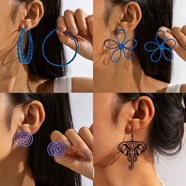 项链;耳环;戒指