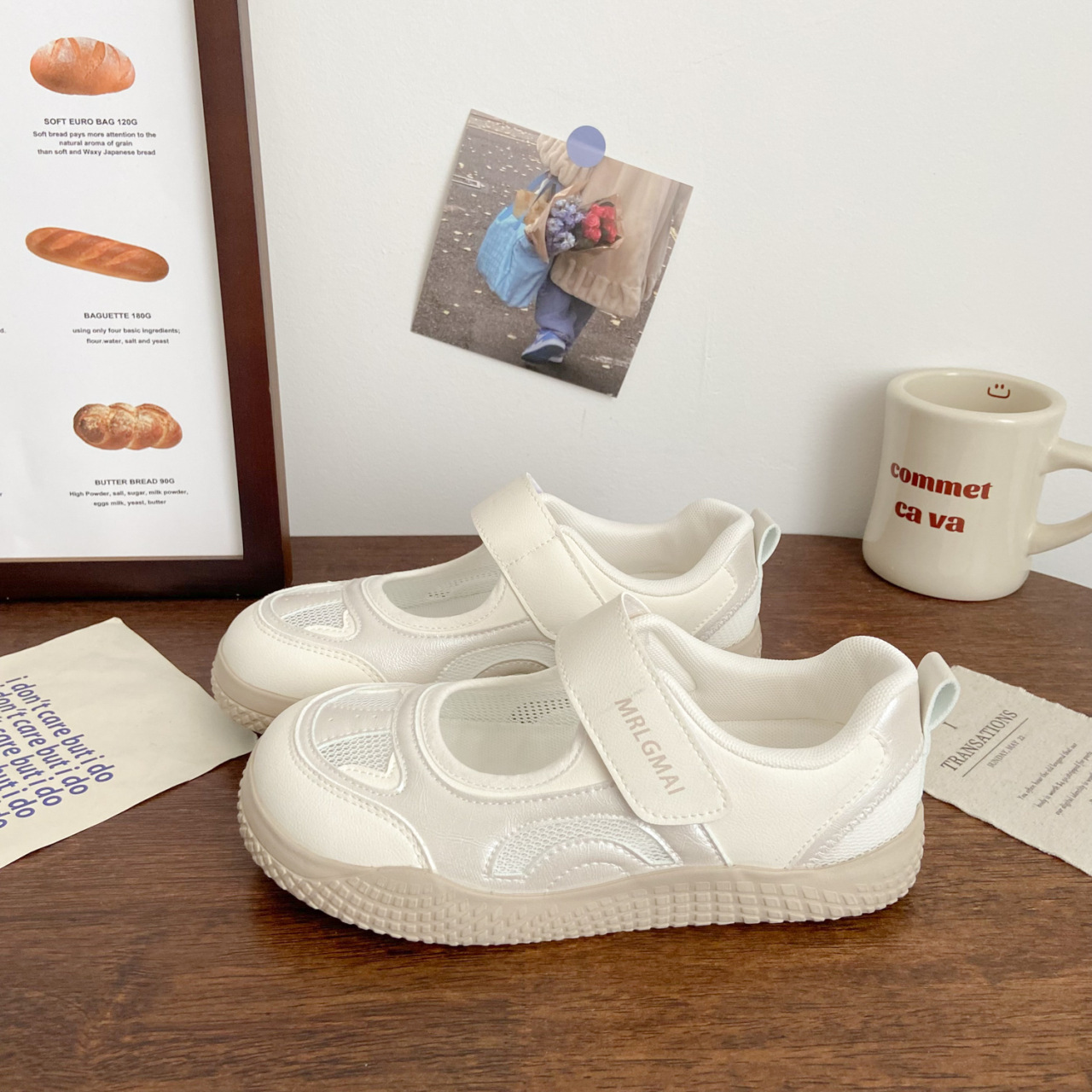 Velcro nicho zapatos de color para mujeres verano 2026 nuevo transpirable universal deportivo casual zapatos blancos para mujeres